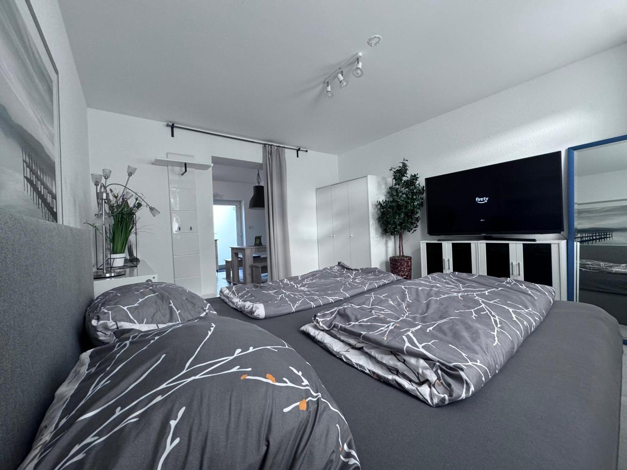 Barrierefrei - 24Std-Check-In Kontaktlos - Kingsize Bed - W-Lan - Parkplatz W 3 Bückeburg Exteriör bild
